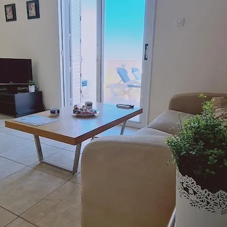 Sunshine Apartament Paralimni