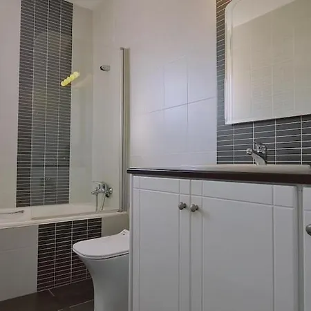 Sunshine Apartman Paralímni