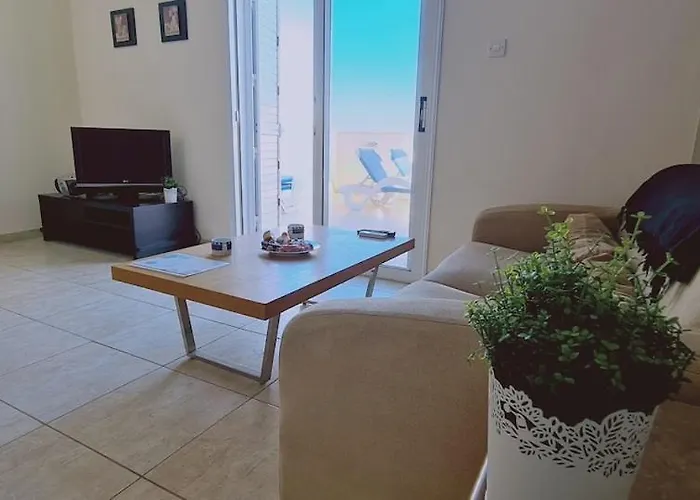 Sunshine Apartament Protaras